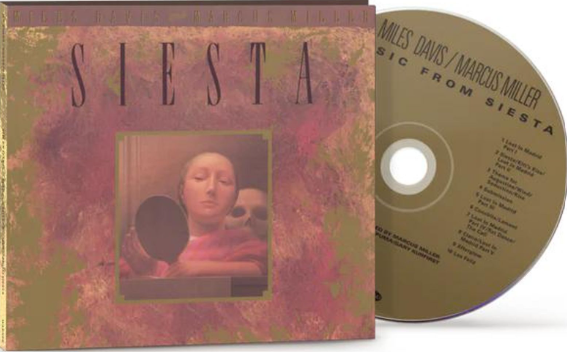 CD-Cover und CD für Miles Davis/Marcus Miller 'Siesta'. Porträt einer Person mit Spiegel.