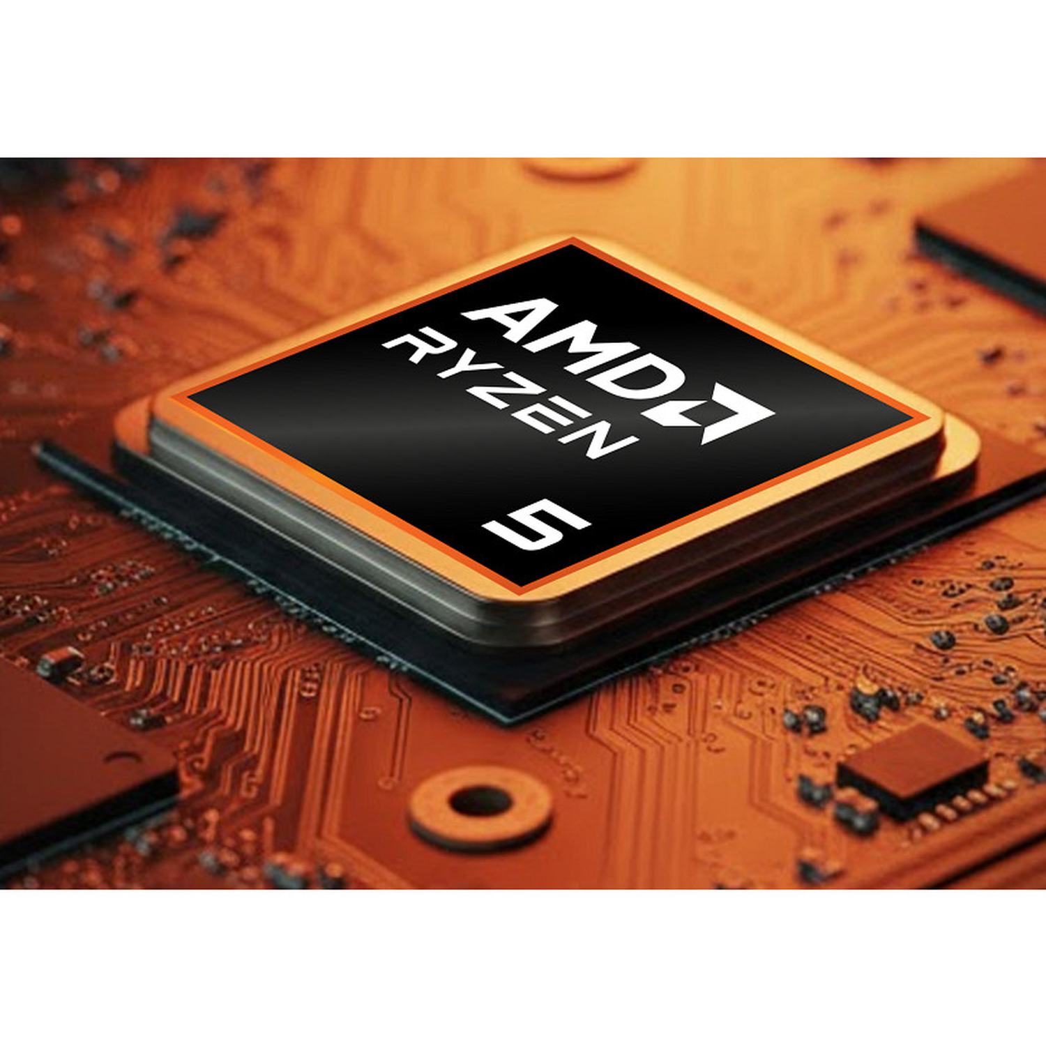 AMD Ryzen 5 CPU op een printplaat met oranje sporen.