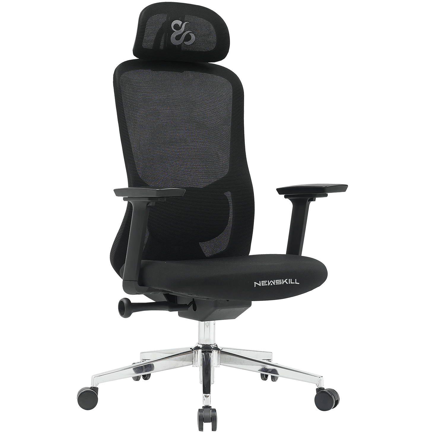 Silla ergonómica negra con respaldo de malla, brazos ajustables, reposacabezas y logo en asiento.