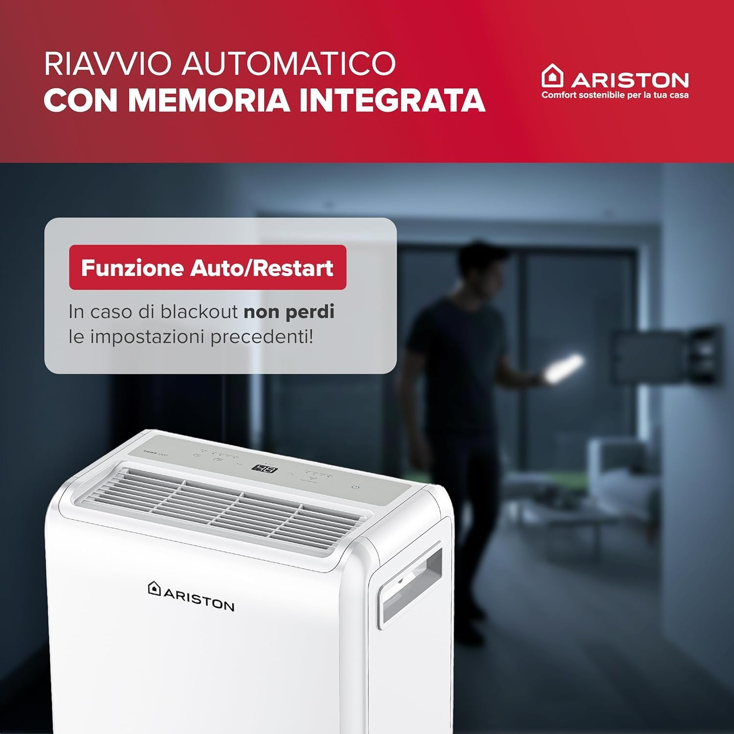 Un deumidificatore bianco Ariston con display digitale e un uomo sullo sfondo.