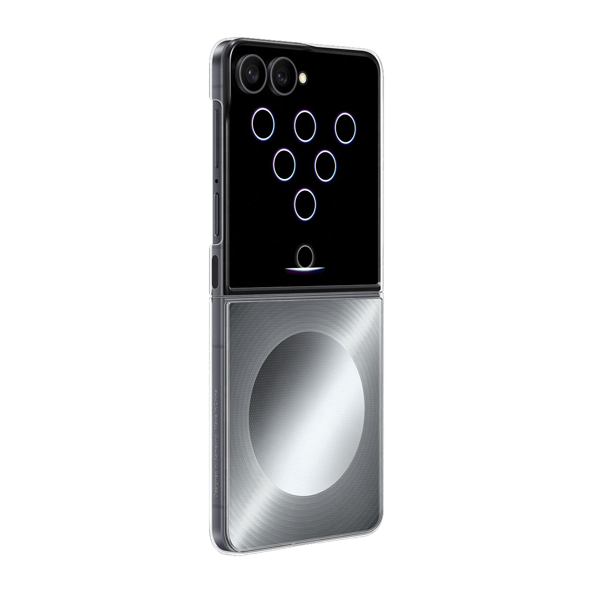 Arkada iki kamerası olan siyah kapaklı bir akıllı telefon. Gümüş rengi dairesel bir vurgusu var.