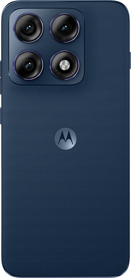Sötétkék Motorola okostelefon hátulja négy kamerával és logóval.