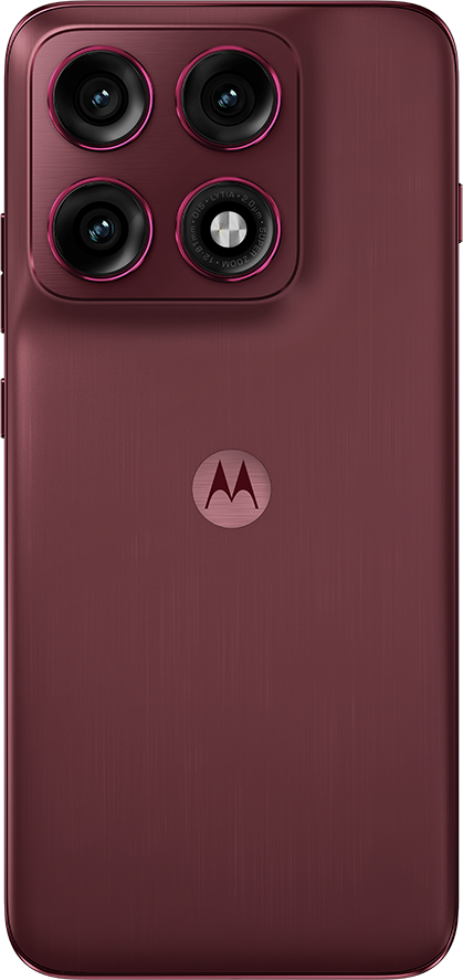 Egy piros okostelefon hátlapja, négy kamerával és Motorola logóval.