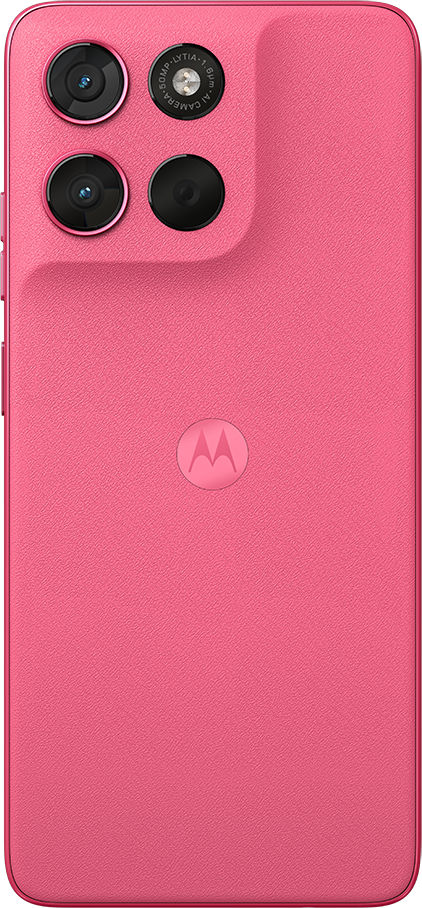 Egy rózsaszín okostelefon hátoldala három kamerával és Motorola logóval.