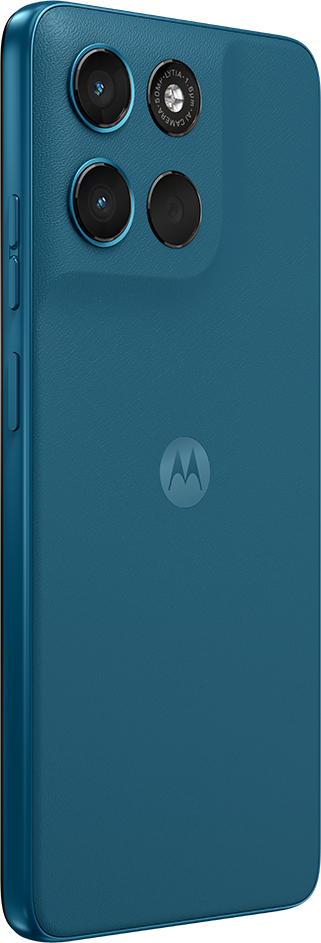 Egy türkiz okostelefon három kamerával és Motorola logóval.