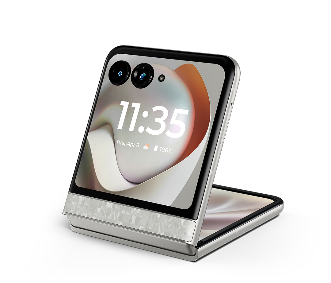 Egy kinyitott kagylótelefon két kamerával és 11:35-ös idővel.