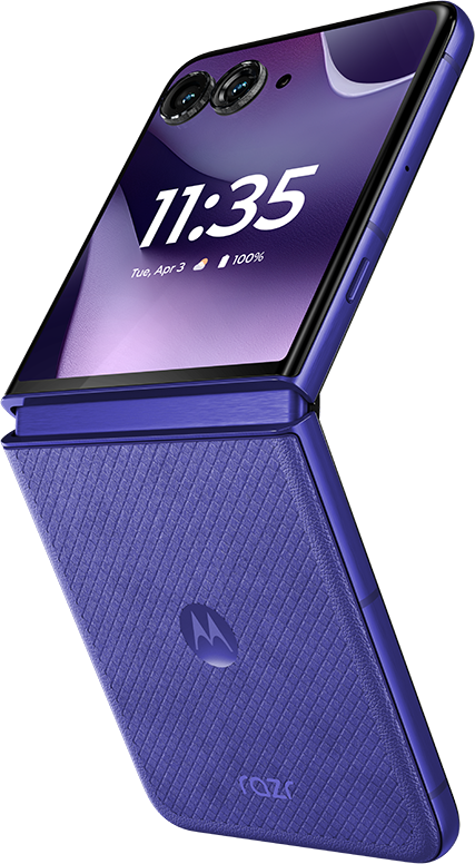 Egy lila Motorola Razr kagylótelefon nyitott képernyővel, 11:35-öt mutatva.