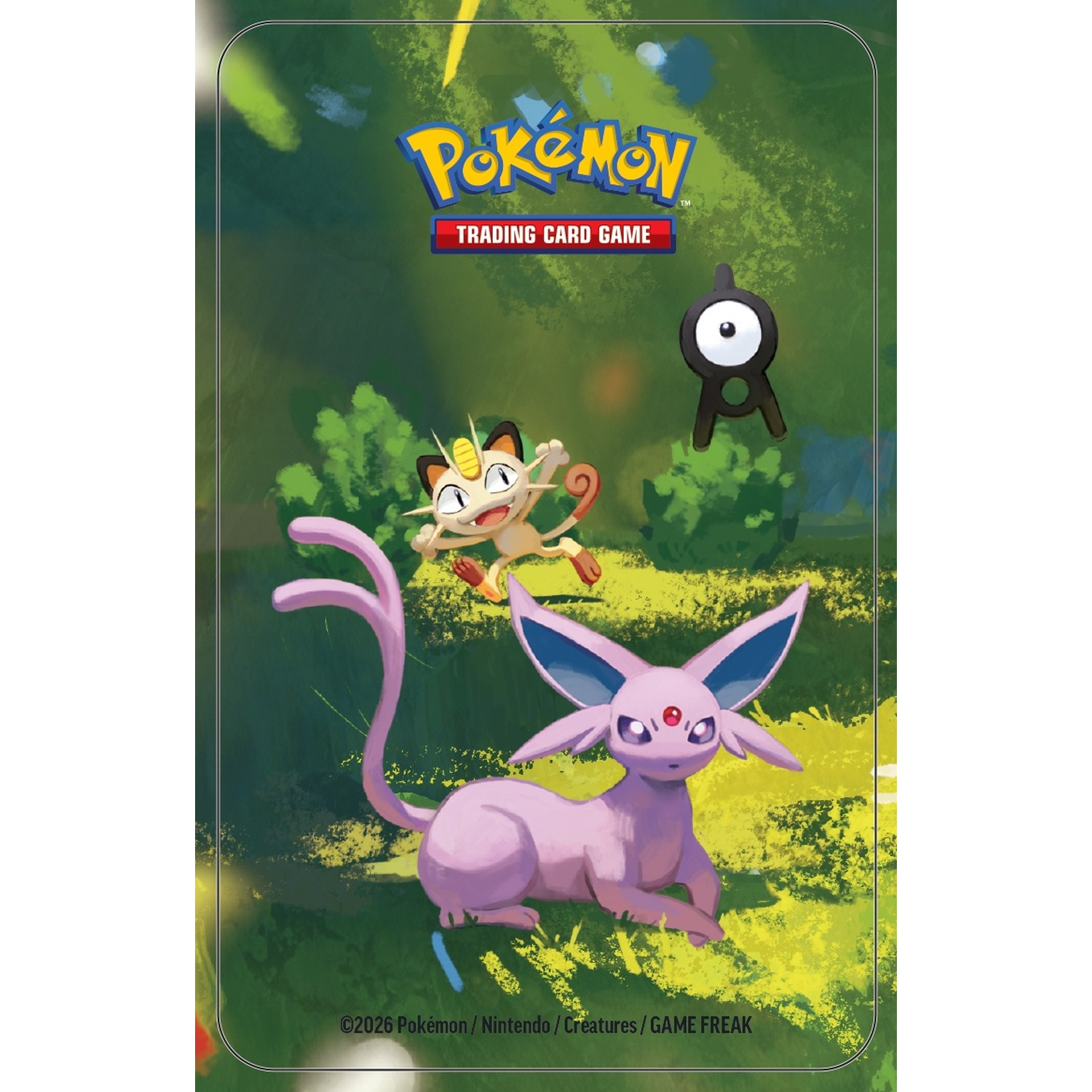 Un Pokémon Espeon rosa e Meowth con un Unown nero in uno sfondo astratto erboso.