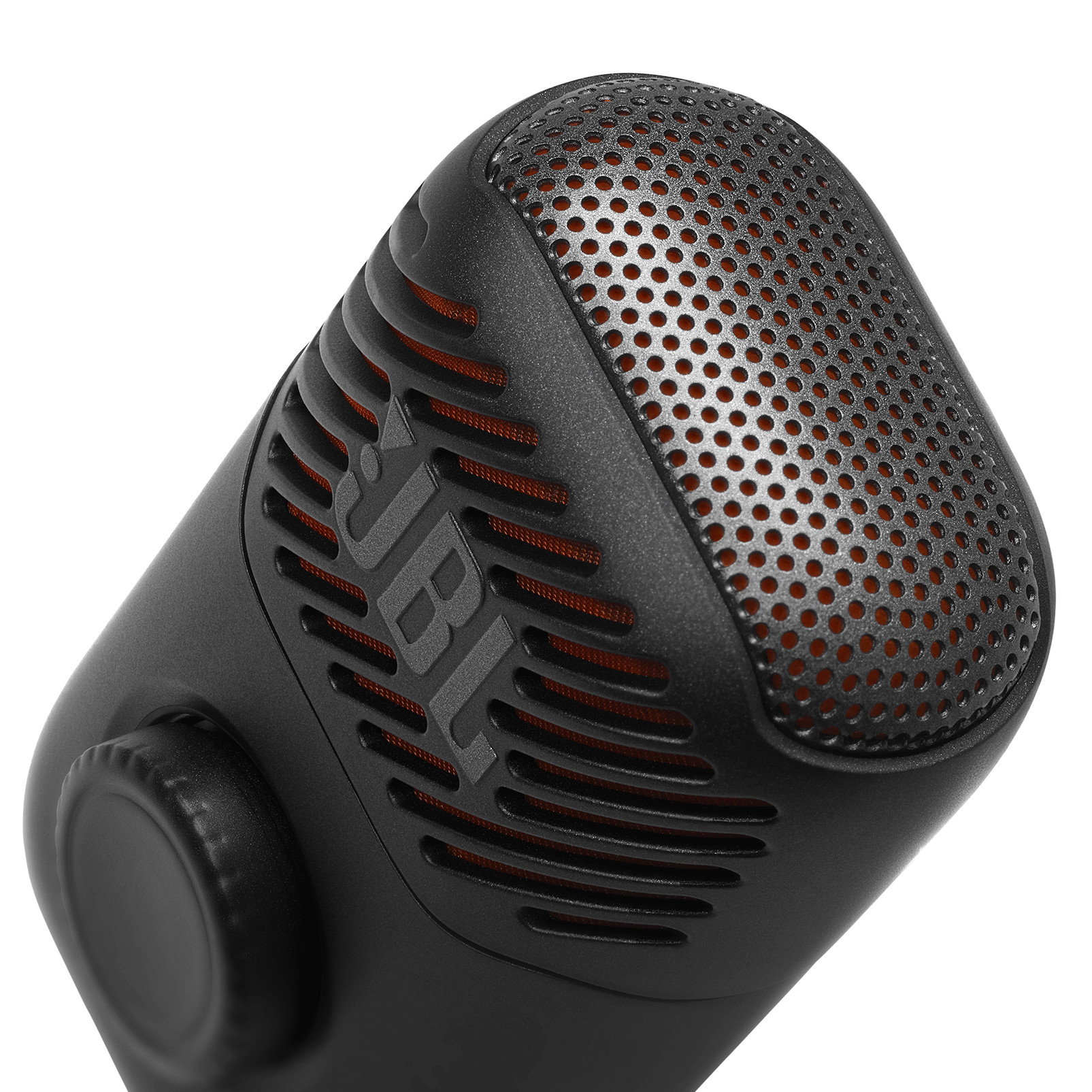 Schwarzes JBL-Mikrofon mit texturiertem Gitter und orangefarbenem Inneren. Nahaufnahme.