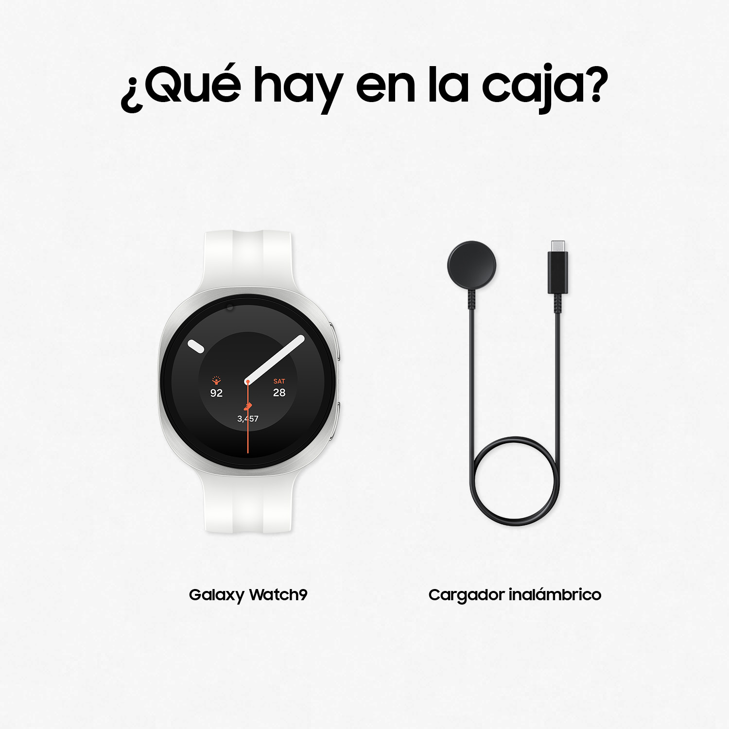 Un Galaxy Watch 9 blanco y un cargador negro sobre fondo blanco.