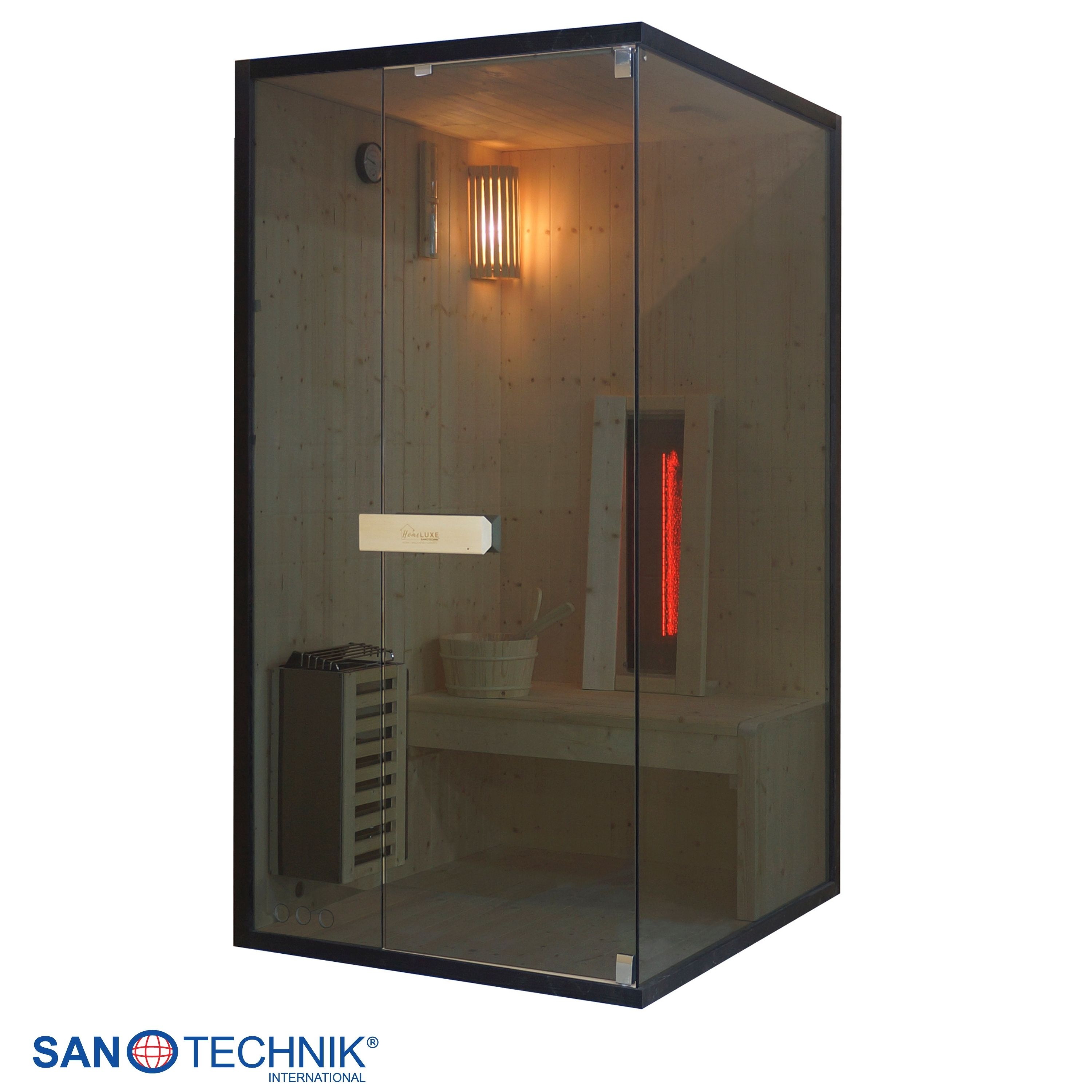 Moderne Glas-Sauna mit Holzwänden, Liege, Kübel und Heizstrahler.