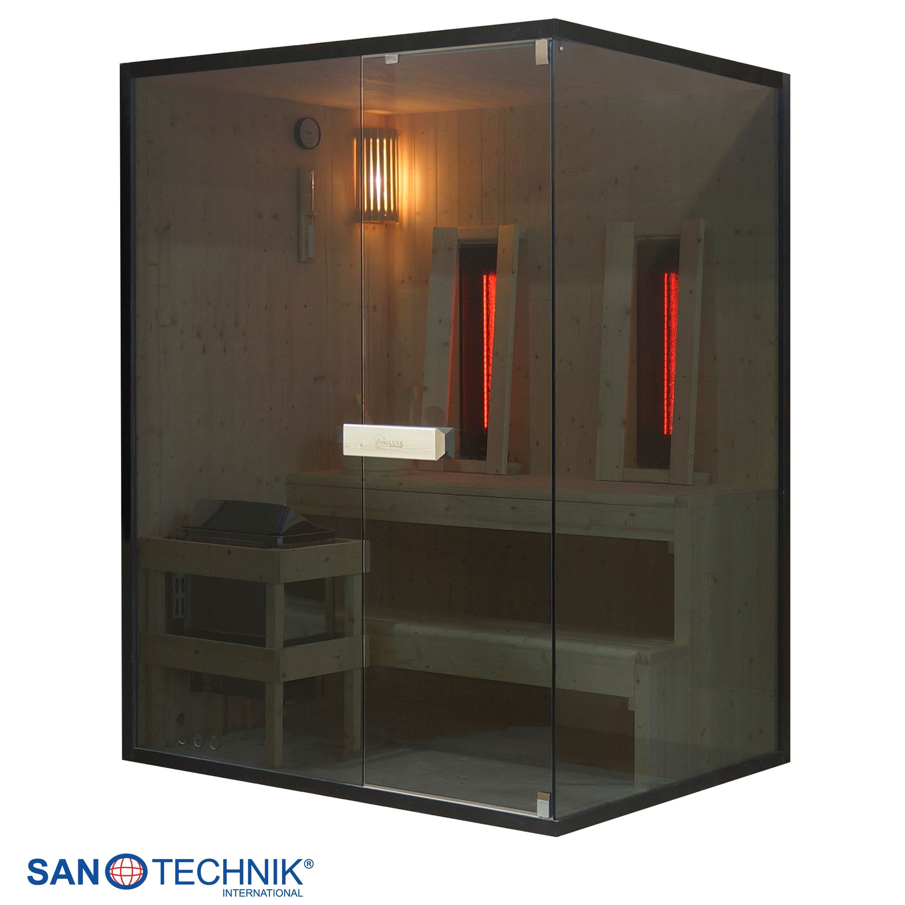 Moderne Sauna mit Glasfront und Holzbänken, zwei rote Infrarotlampen.