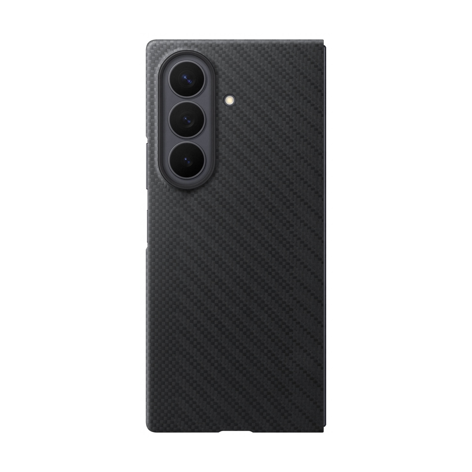 Smartphone nero con cover in fibra di carbonio e tre obiettivi sul retro.