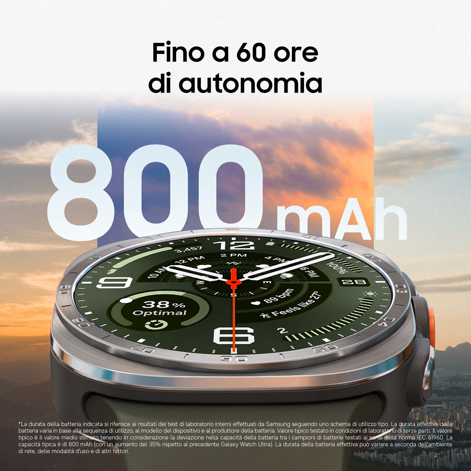 Smartwatch verde mostra 38% batteria, 800 mAh, con sfondo di cielo.