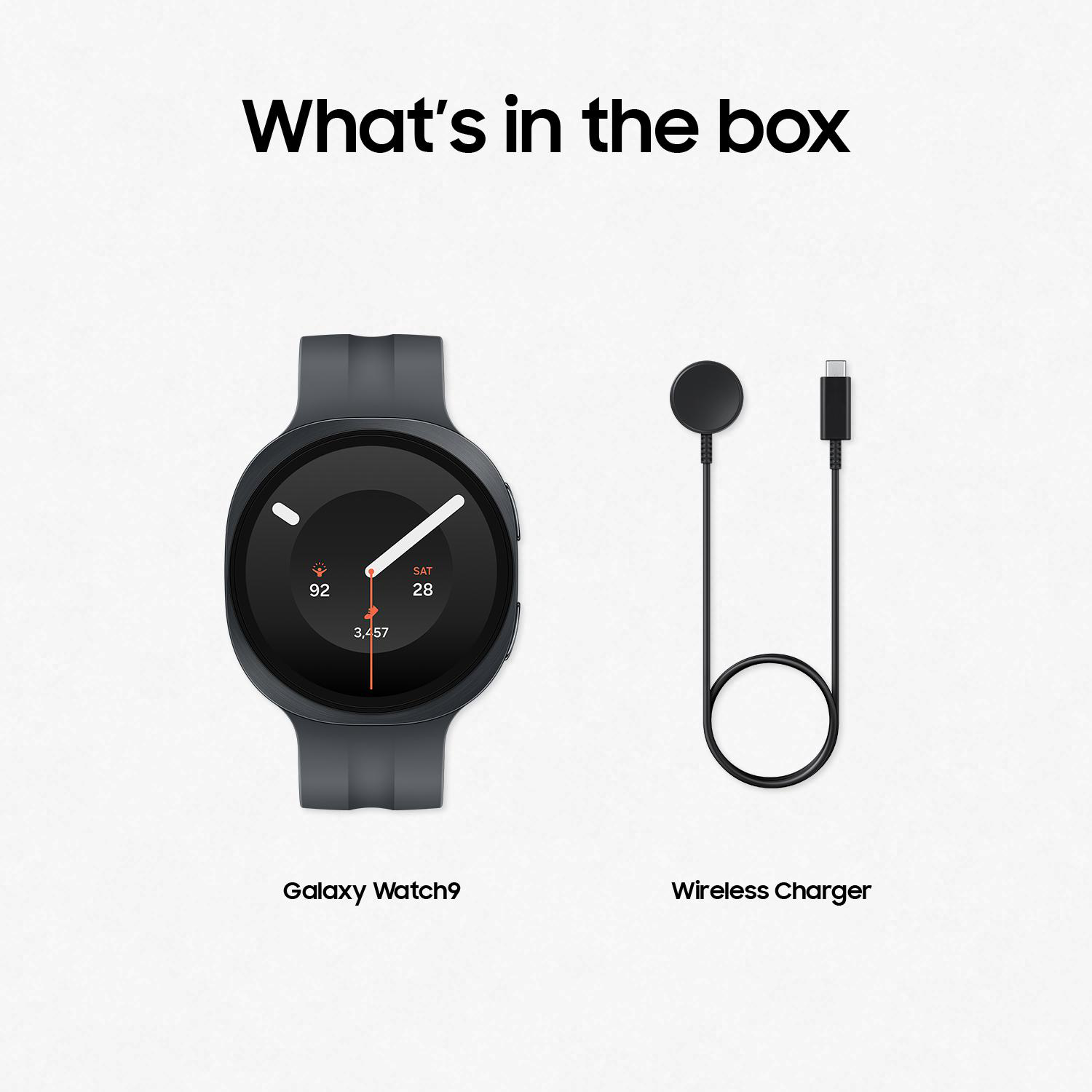 Galaxy Watch9 und kabelloses Ladegerät auf weißem Hintergrund.