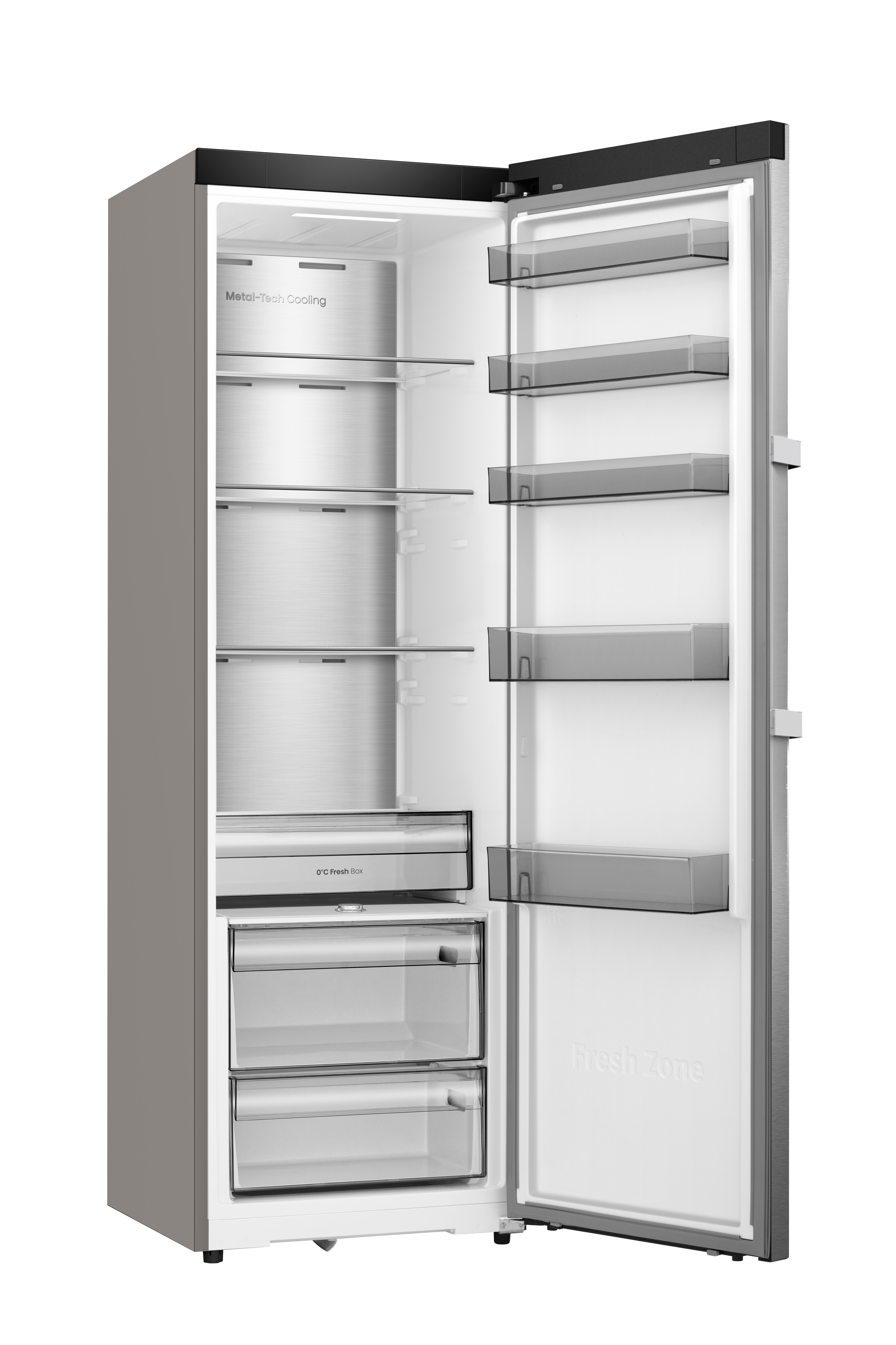 Ein offener silberner Kühlschrank mit Glasablagen und Schubladen.