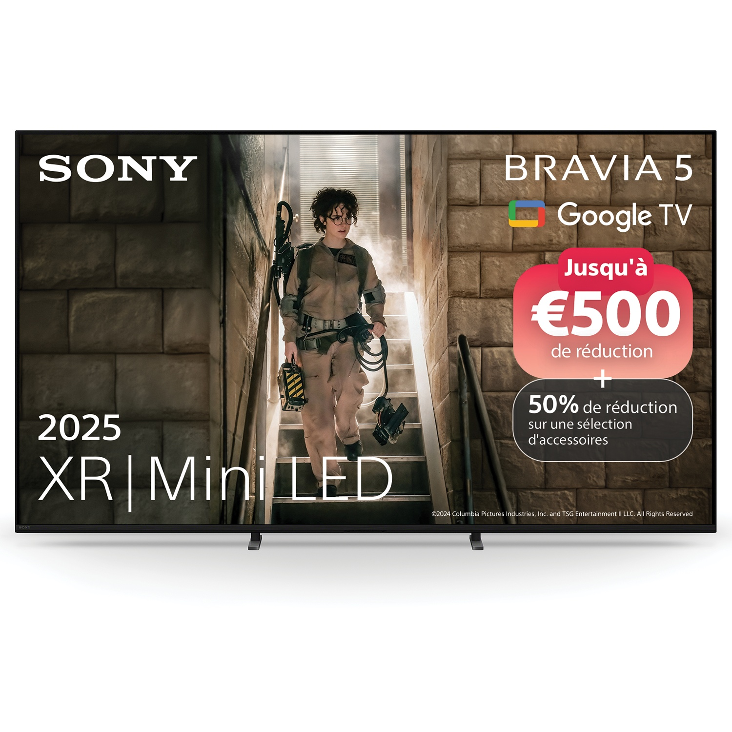 Le téléviseur Sony Bravia 5 Google TV Mini LED présente un personnage de Ghostbusters avec sac.