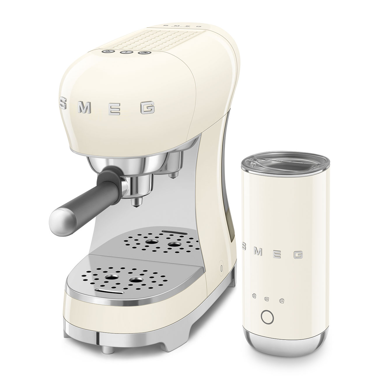 Una máquina de espresso Smeg color crema y un espumador de leche están uno al lado del otro.
