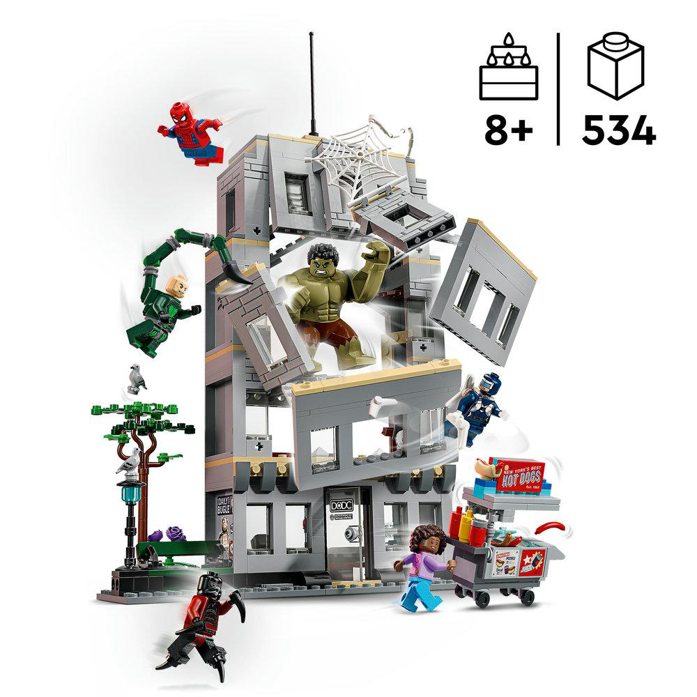 LEGO-Set mit Superhelden im Kampf um ein Gebäude, darunter Hulk, Spiderman und Green Goblin.