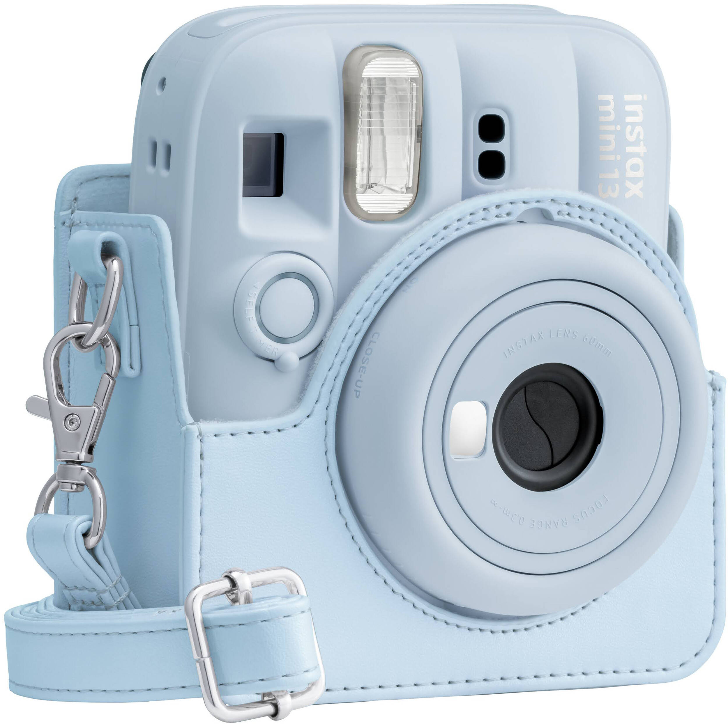 Un appareil photo instantané bleu clair avec étui et sangle assortis.