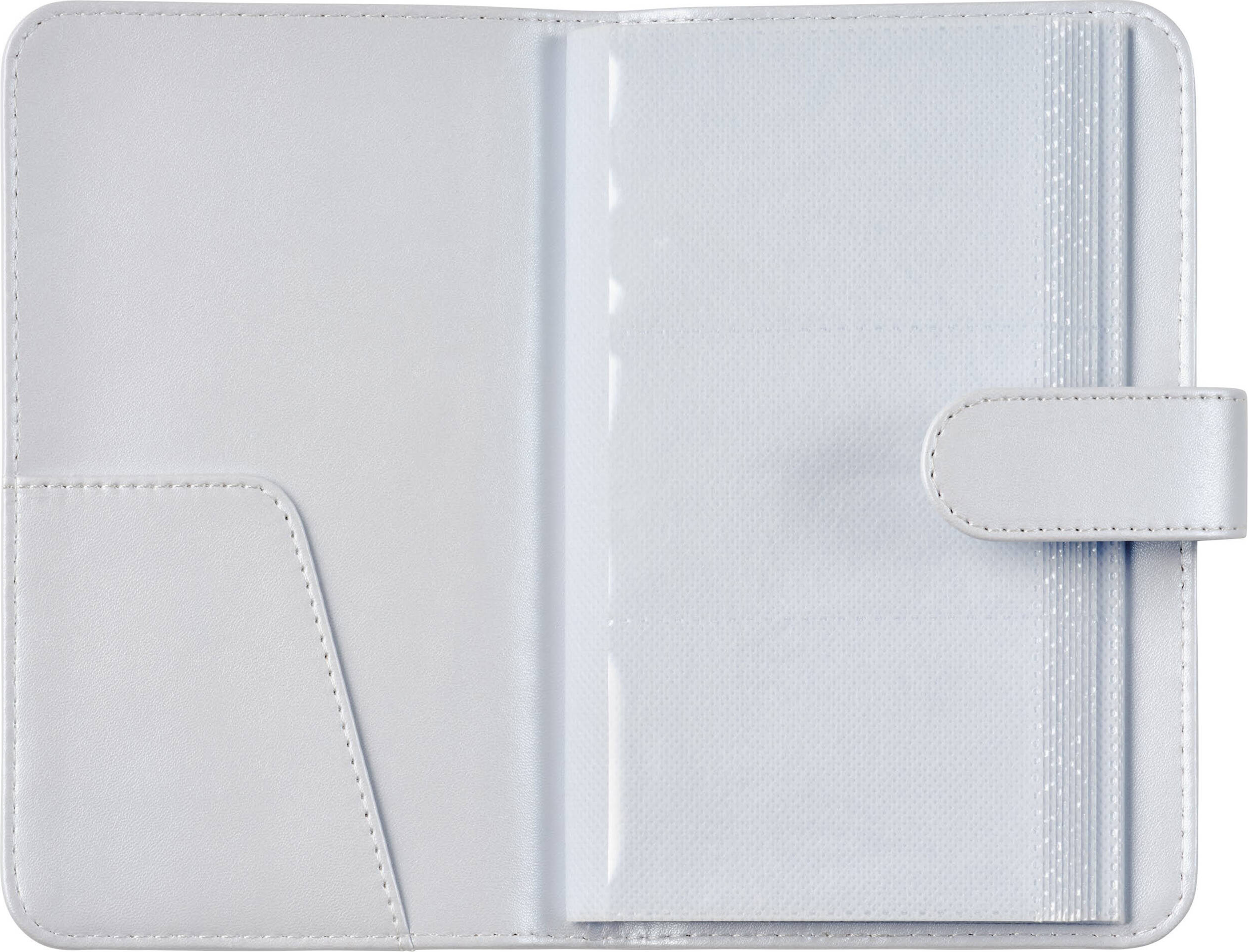 Un carnet blanc ouvert avec une poche à gauche et des pochettes en plastique à droite.