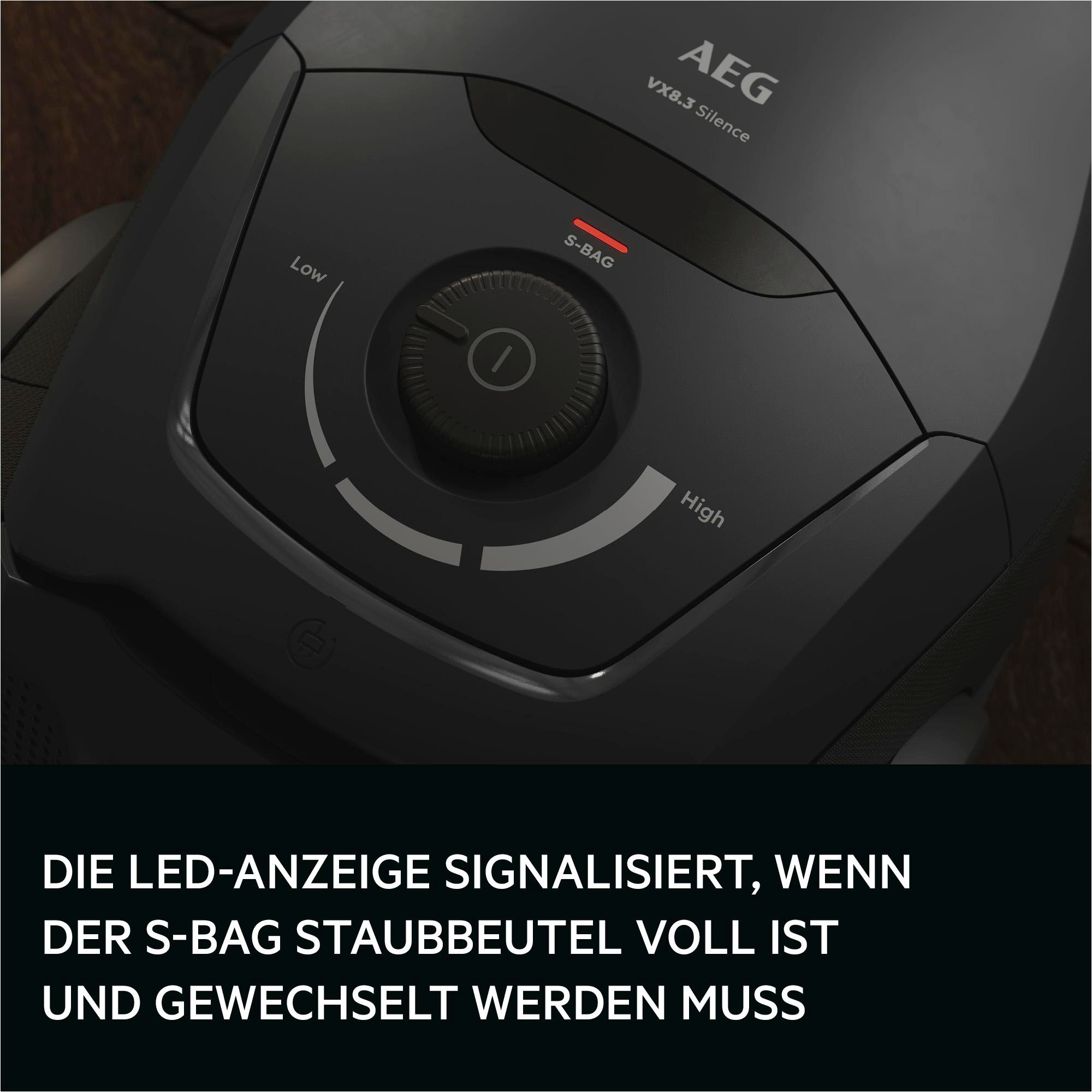 Schwarzer AEG Staubsauger mit Drehregler für Saugkraft und S-BAG Anzeige.