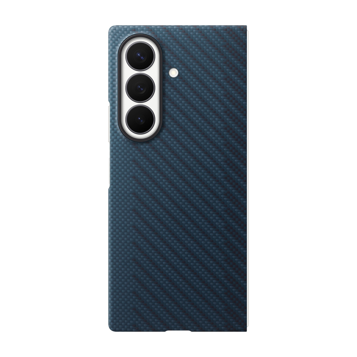 Karbon fiber desenli ve üçlü kamera lensli lacivert telefon kılıfı.