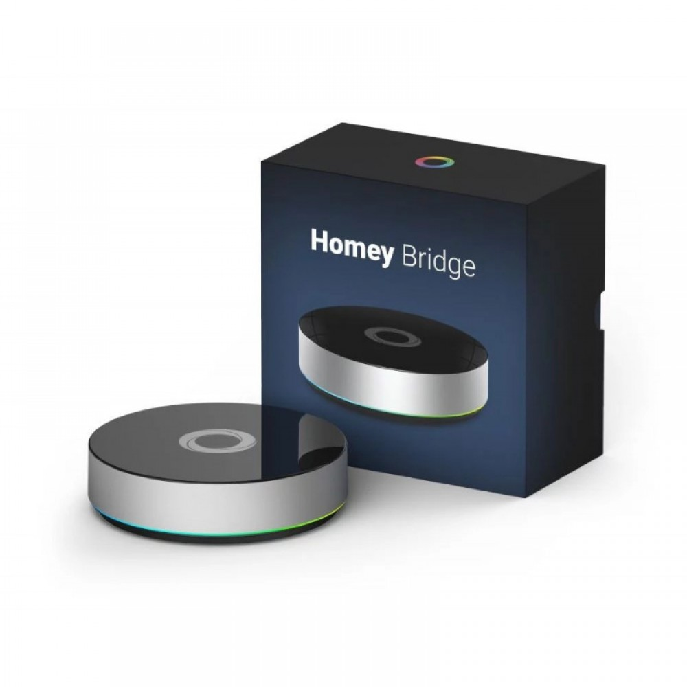 Homey Bridge eszköz és doboz fehér háttéren.