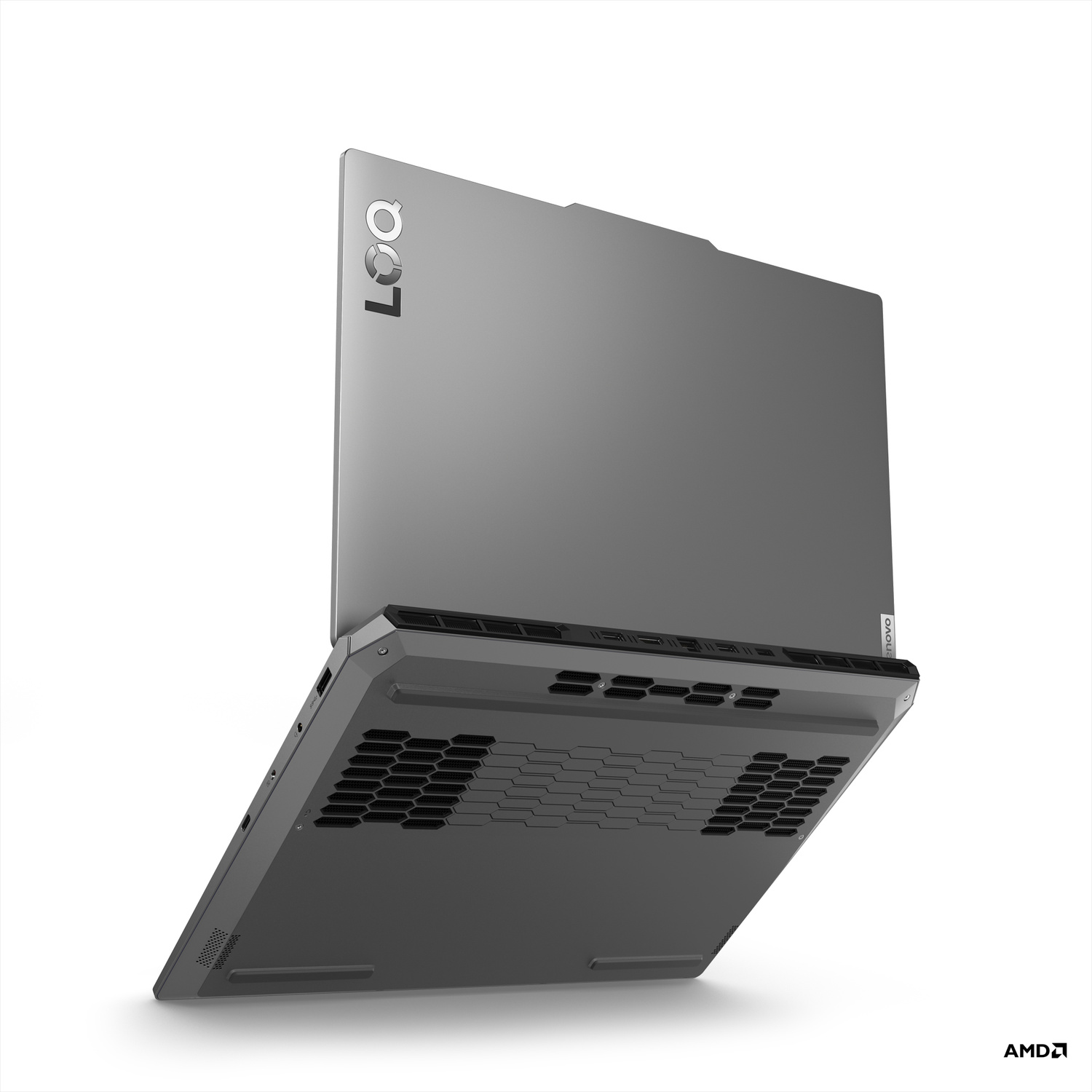 Laptop grigio con logo LOQ, visto dal basso con prese d'aria.