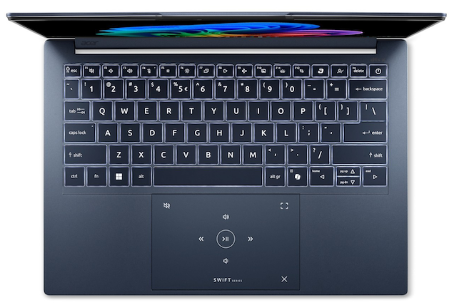 Vista superior de un portátil Acer Swift azul oscuro abierto que muestra una pantalla colorida y teclado retroiluminado.