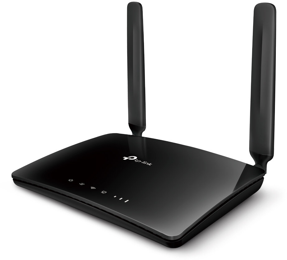 Czarny router Wi-Fi TP-Link z dwiema wysokimi pionowymi antenami i białymi diodami kontrolnymi na błyszczącej powierzchni.