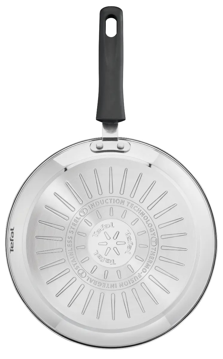 Spód patelni Tefal ze stali nierdzewnej do indukcji z czarną rączką.