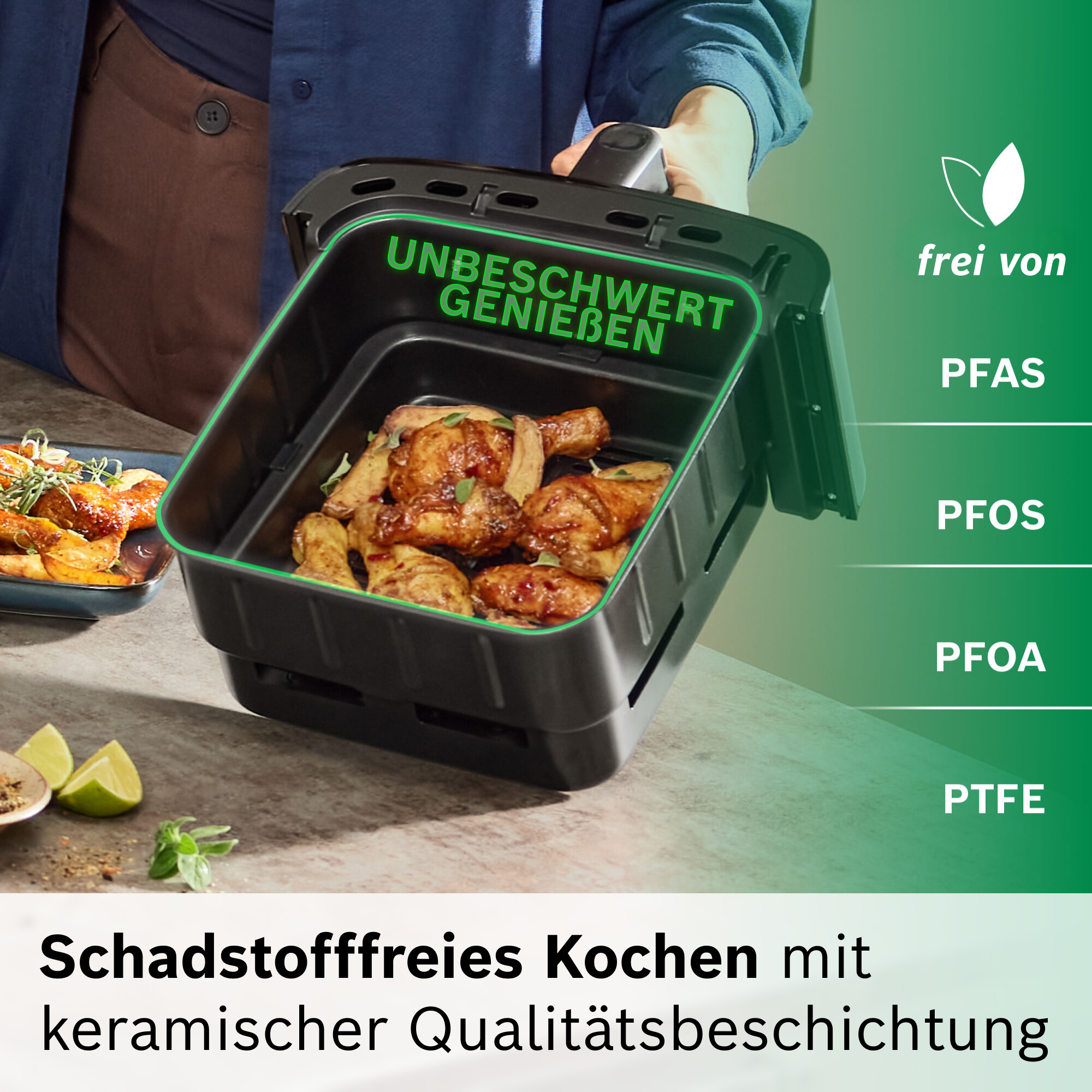 Luftfritteuse mit Hähnchen und Kartoffeln, frei von PFAS, PFOS, PFOA, PTFE.