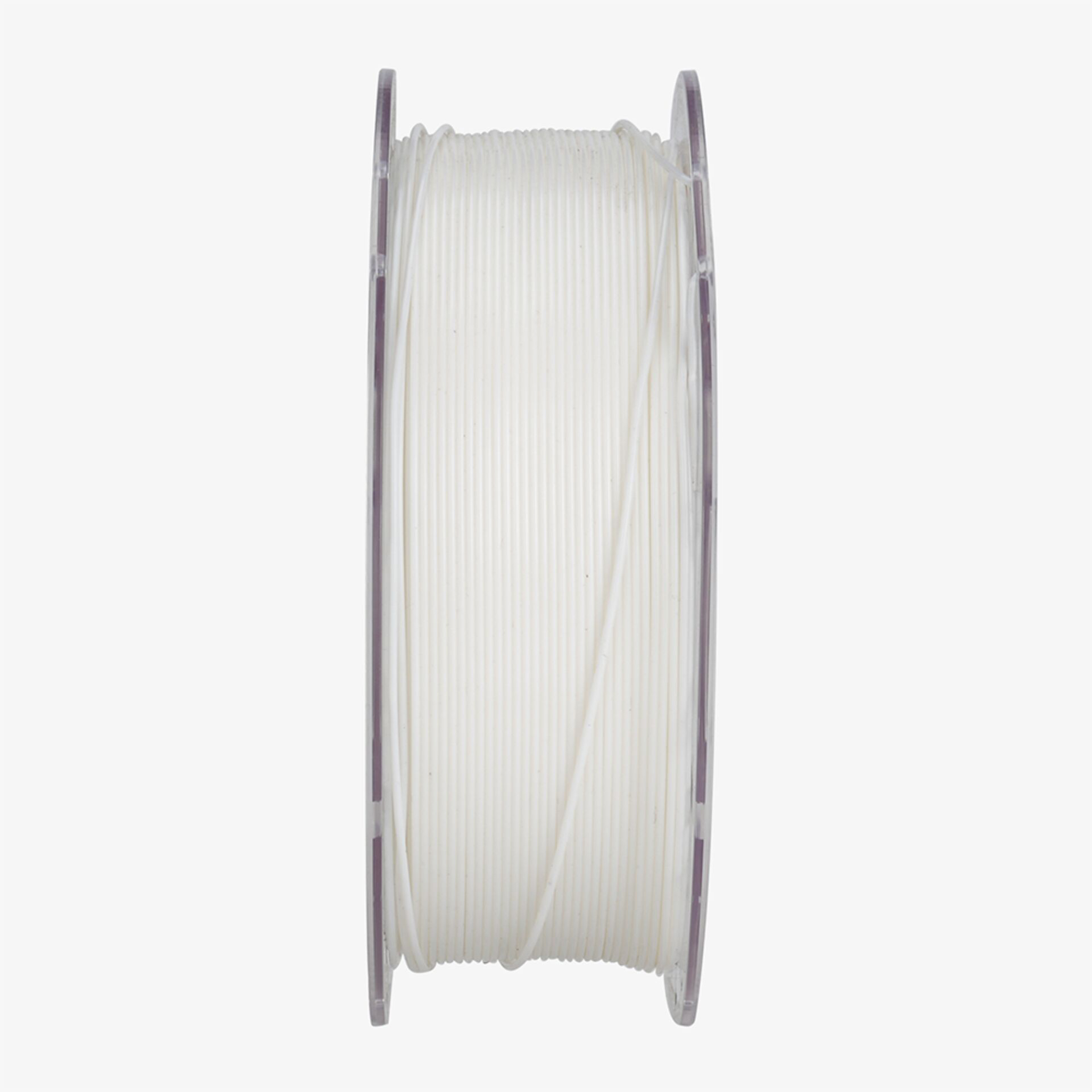 Eine Spule mit weißem Filament für den 3D-Druck, auf weißem Hintergrund.