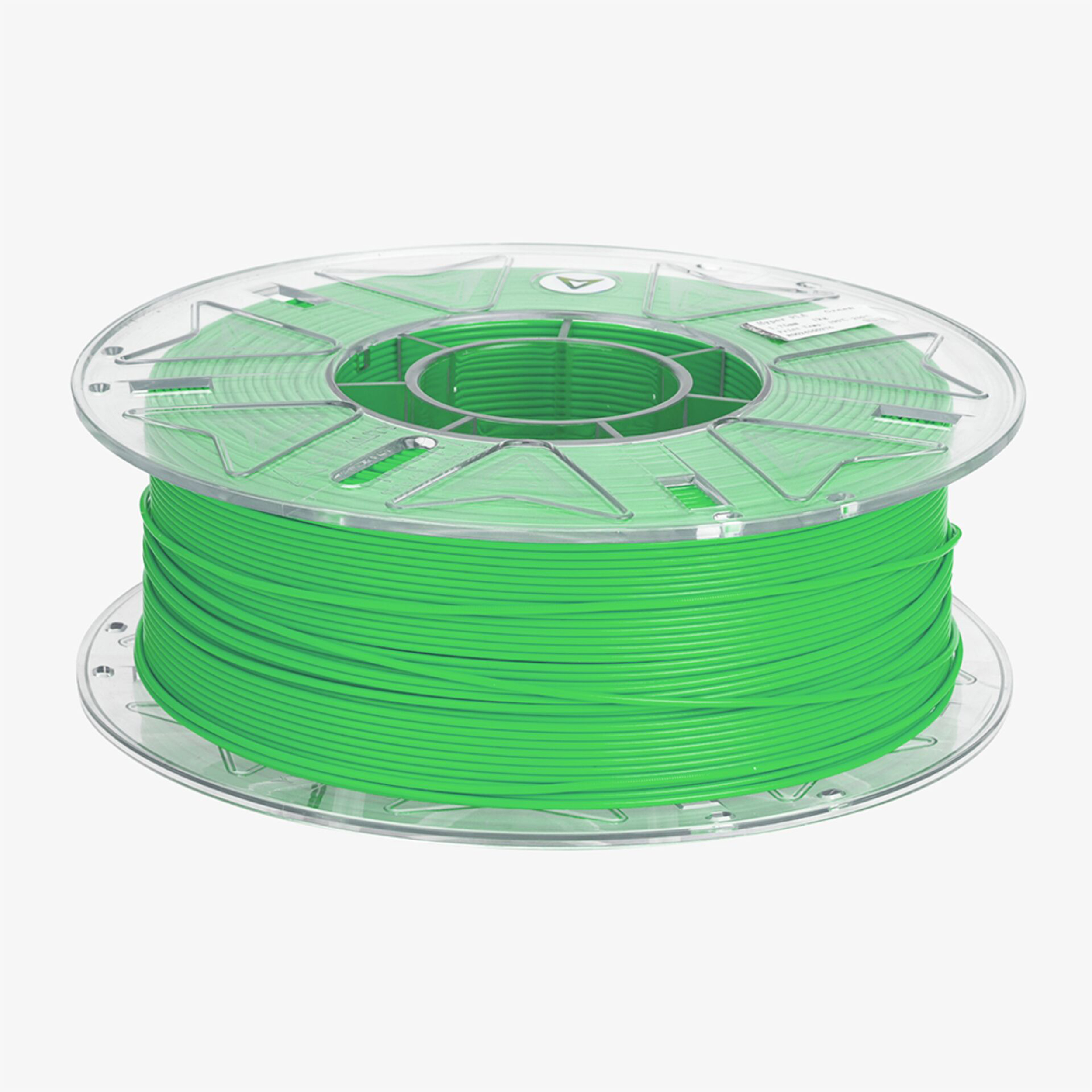 Grüner 3D-Druckfilament auf einer durchsichtigen Spule, auf weißem Hintergrund.