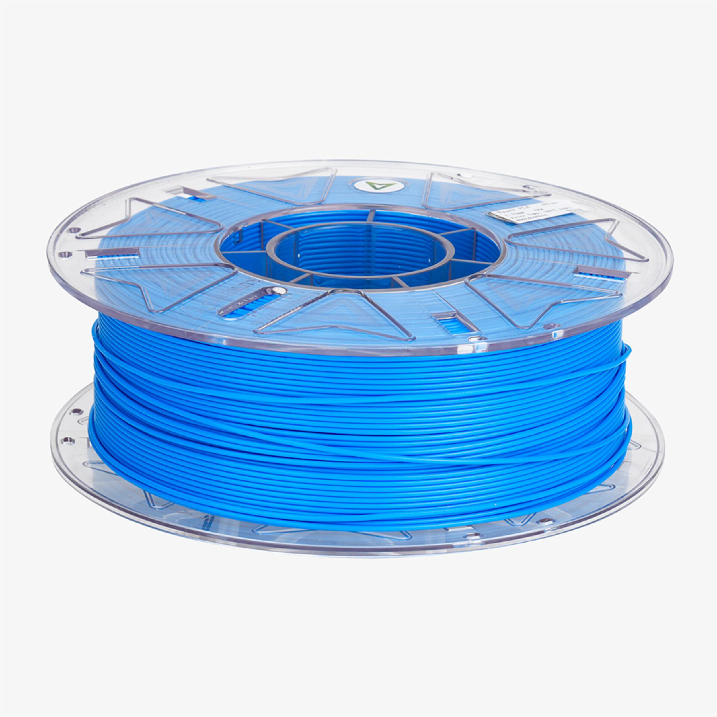 Eine Spule mit blauem 3D-Druckfilament auf weißem Hintergrund.
