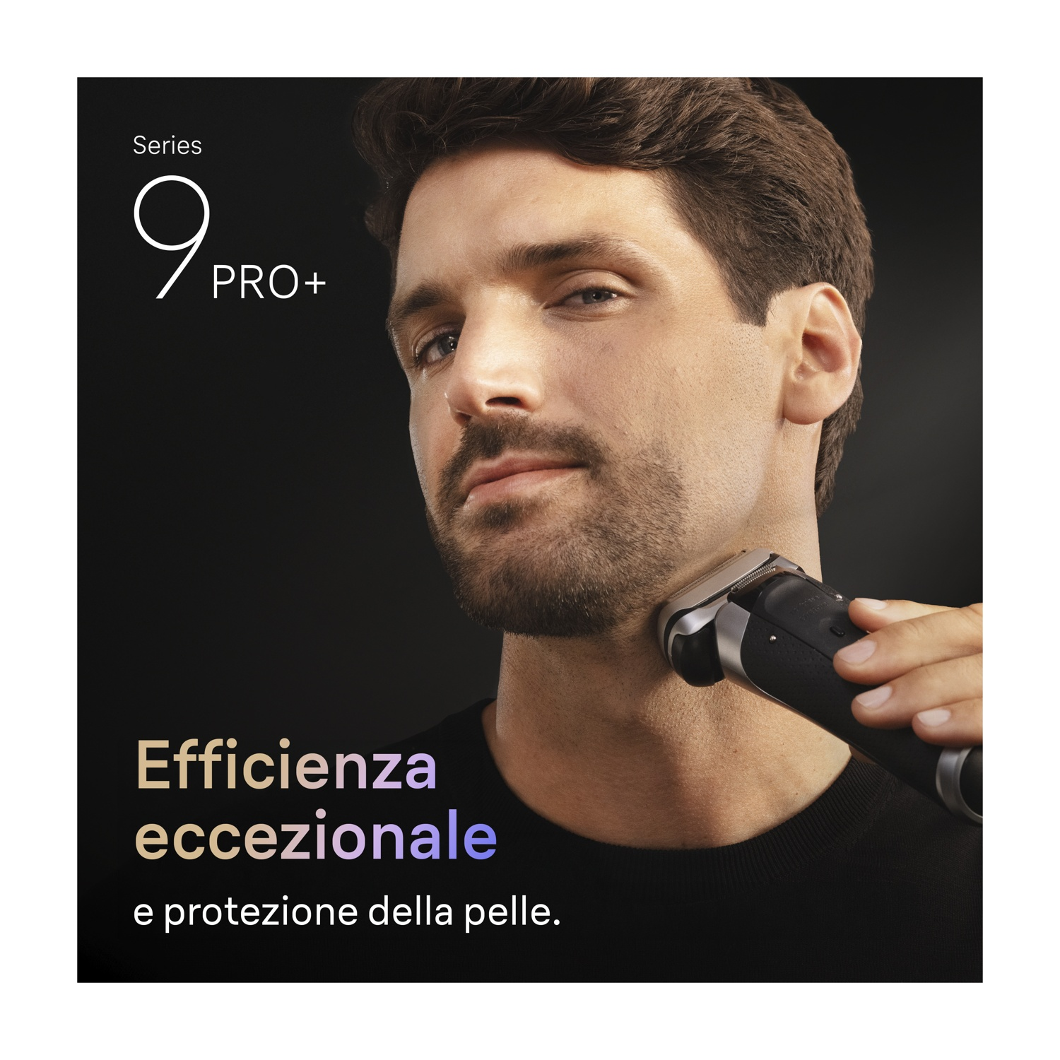 Un uomo si rade con un rasoio elettrico, con del testo in primo piano.