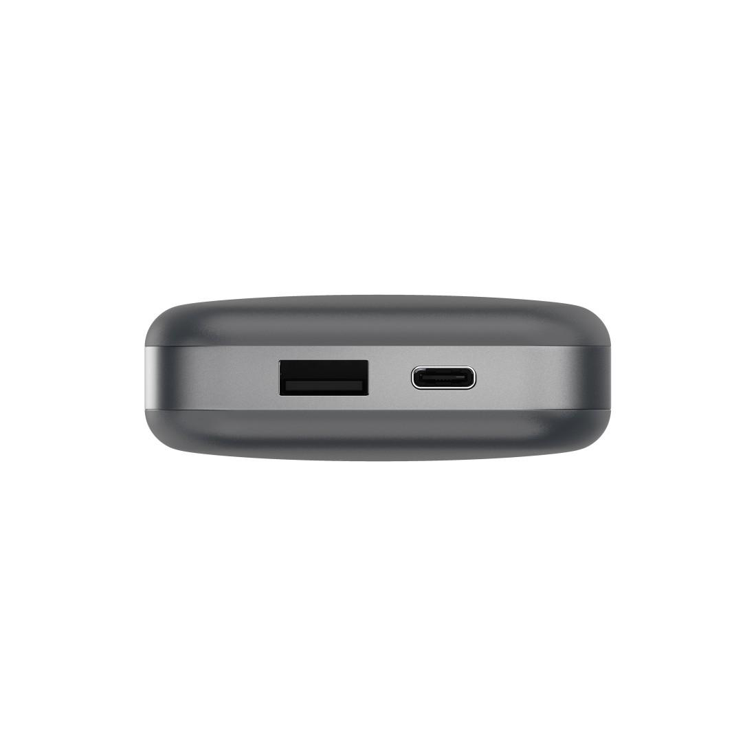Nahaufnahme einer dunkelgrauen Geräteseite mit einem USB-A- und einem USB-C-Anschluss vor weißem Hintergrund.