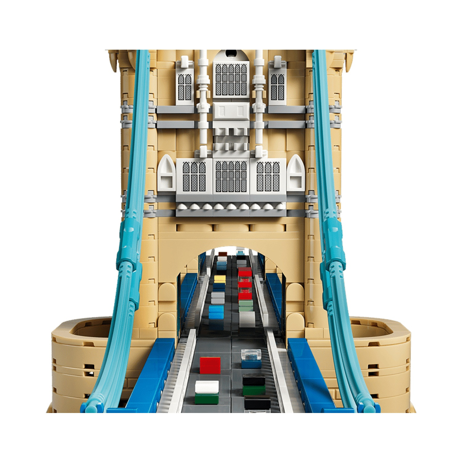 Un dettagliato modello Lego della torre del Tower Bridge con cavi blu e una strada con piccoli veicoli.