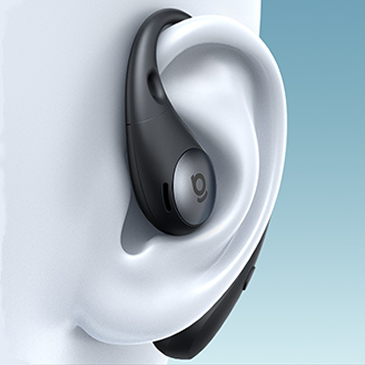 Un auricular inalámbrico negro colocado de forma segura en la oreja blanca.