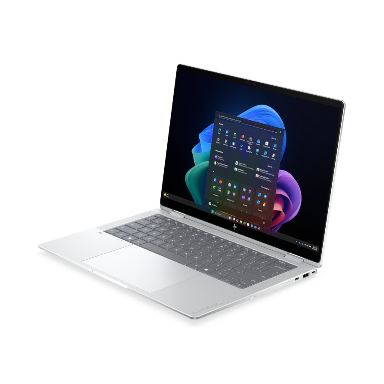 Un computer portatile HP EliteBook argento con schermo aperto che mostra il menu start di Windows, su sfondo bianco.