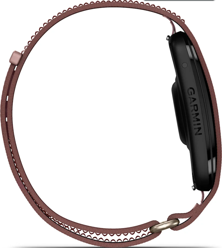 Montre connectée Garmin noire avec bracelet en tissu marron, vue de profil sur fond blanc.