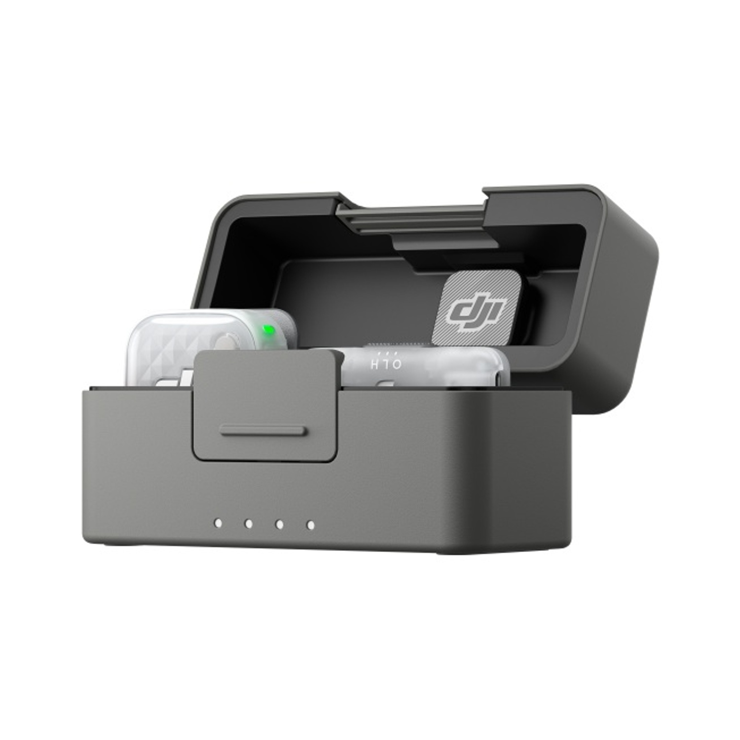 Custodia di ricarica grigia aperta con microfoni wireless e logo DJI all'interno.