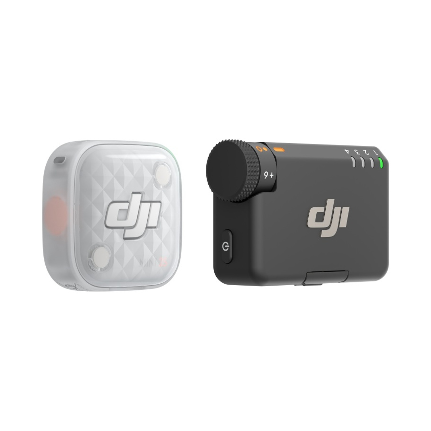 Due dispositivi DJI: un trasmettitore quadrato bianco a sinistra e un ricevitore nero con manopola a destra.