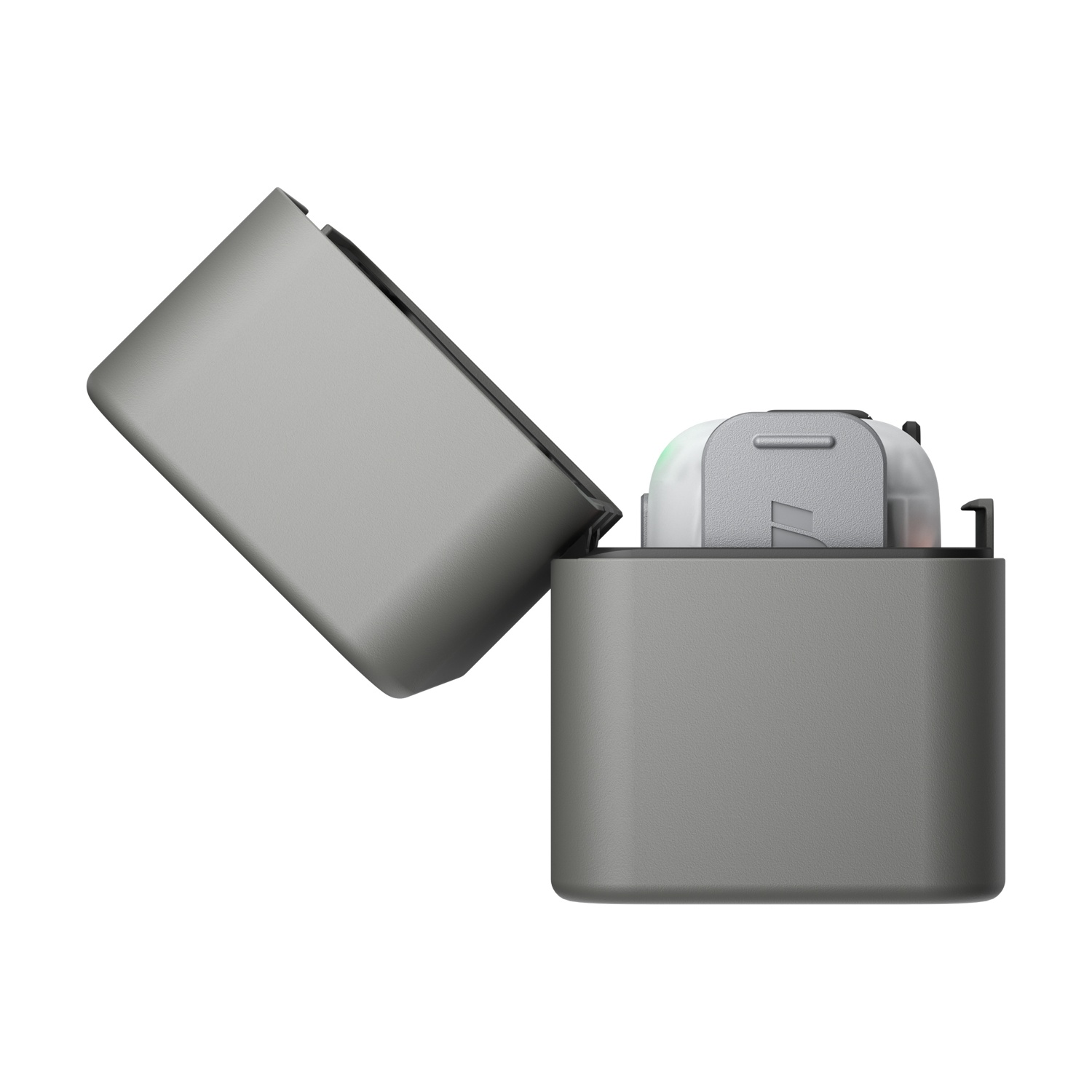 Una custodia di carica grigia aperta con un auricolare bianco all'interno su sfondo bianco.