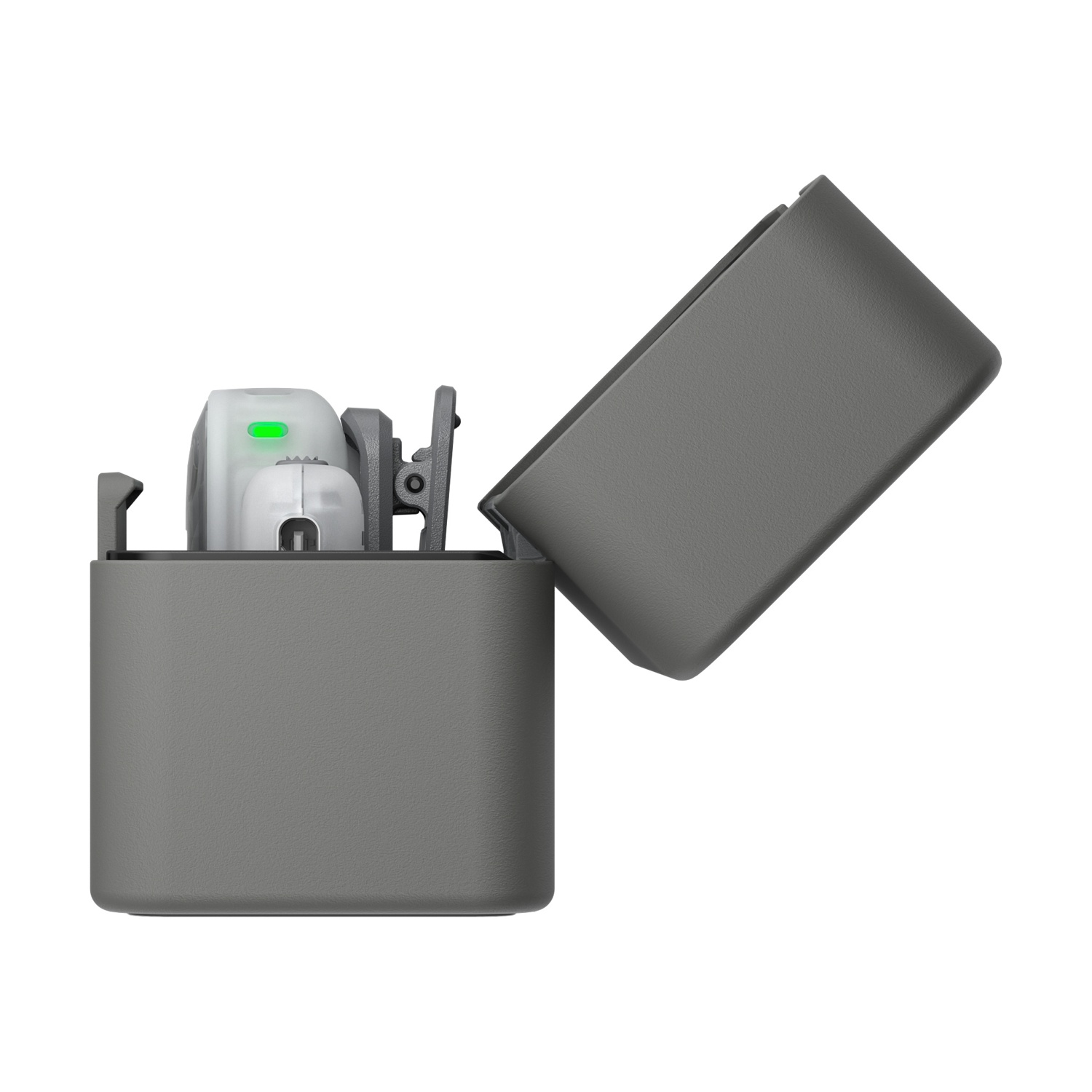 Una custodia di ricarica grigia aperta contiene auricolari wireless con un indicatore LED verde luminoso.