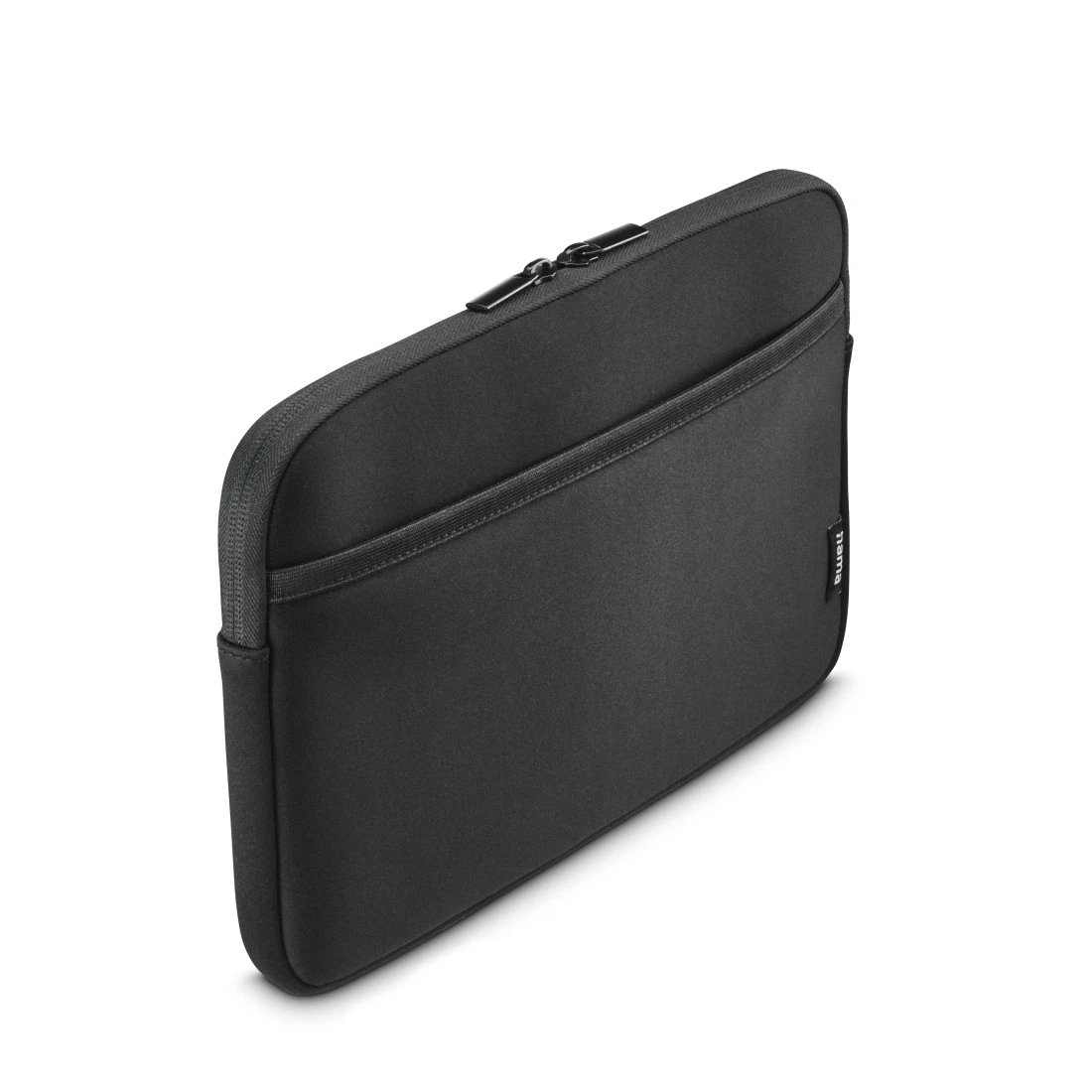 Schwarze Laptoptasche mit Reißverschluss und einer kleinen Fronttasche auf weißem Hintergrund.