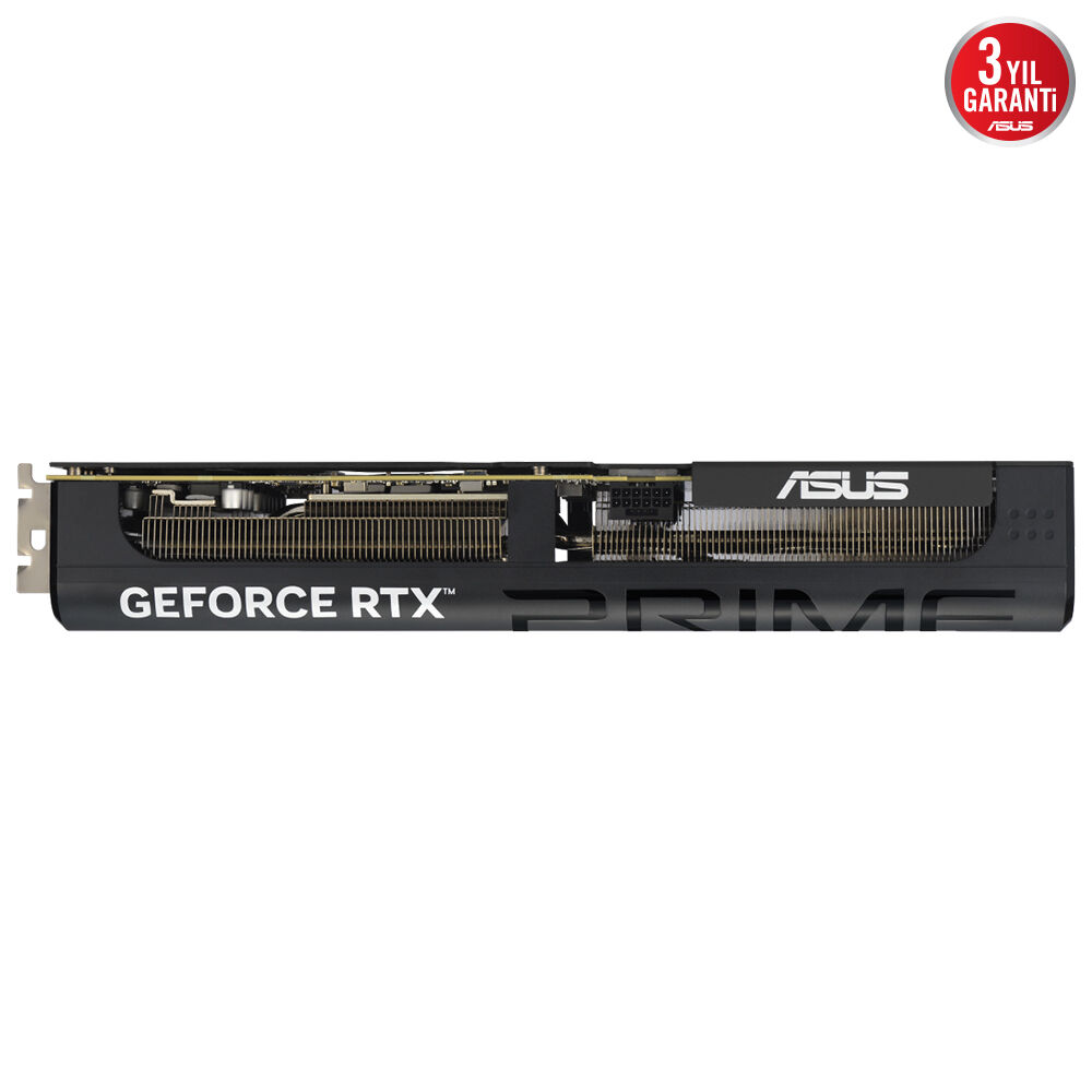 Soğutuculu ve yazılı siyah ASUS GeForce RTX Prime grafik kartının yan görünümü.