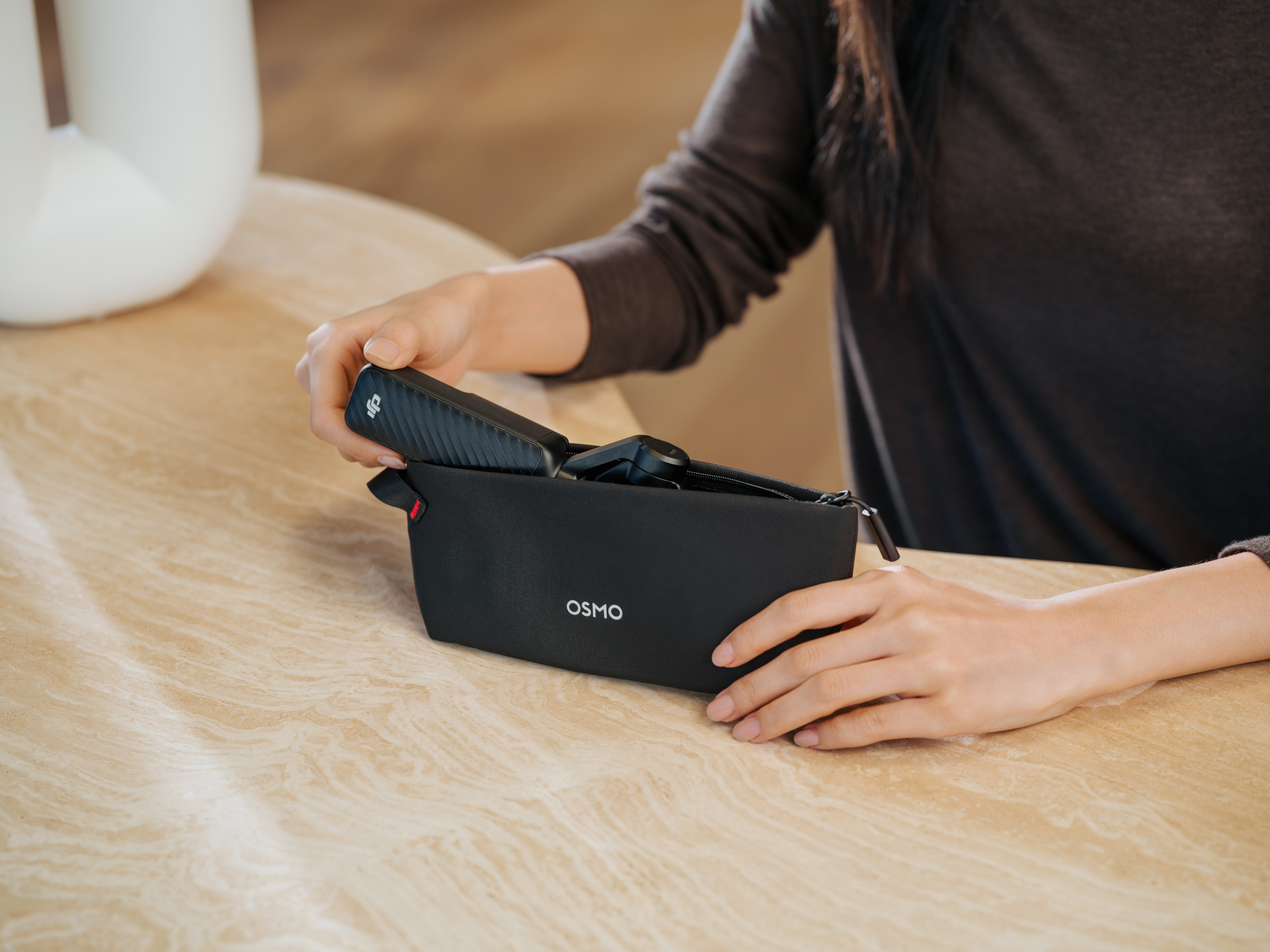 DJI Osmo Pocket 4P, Tragetasche, Schwarz