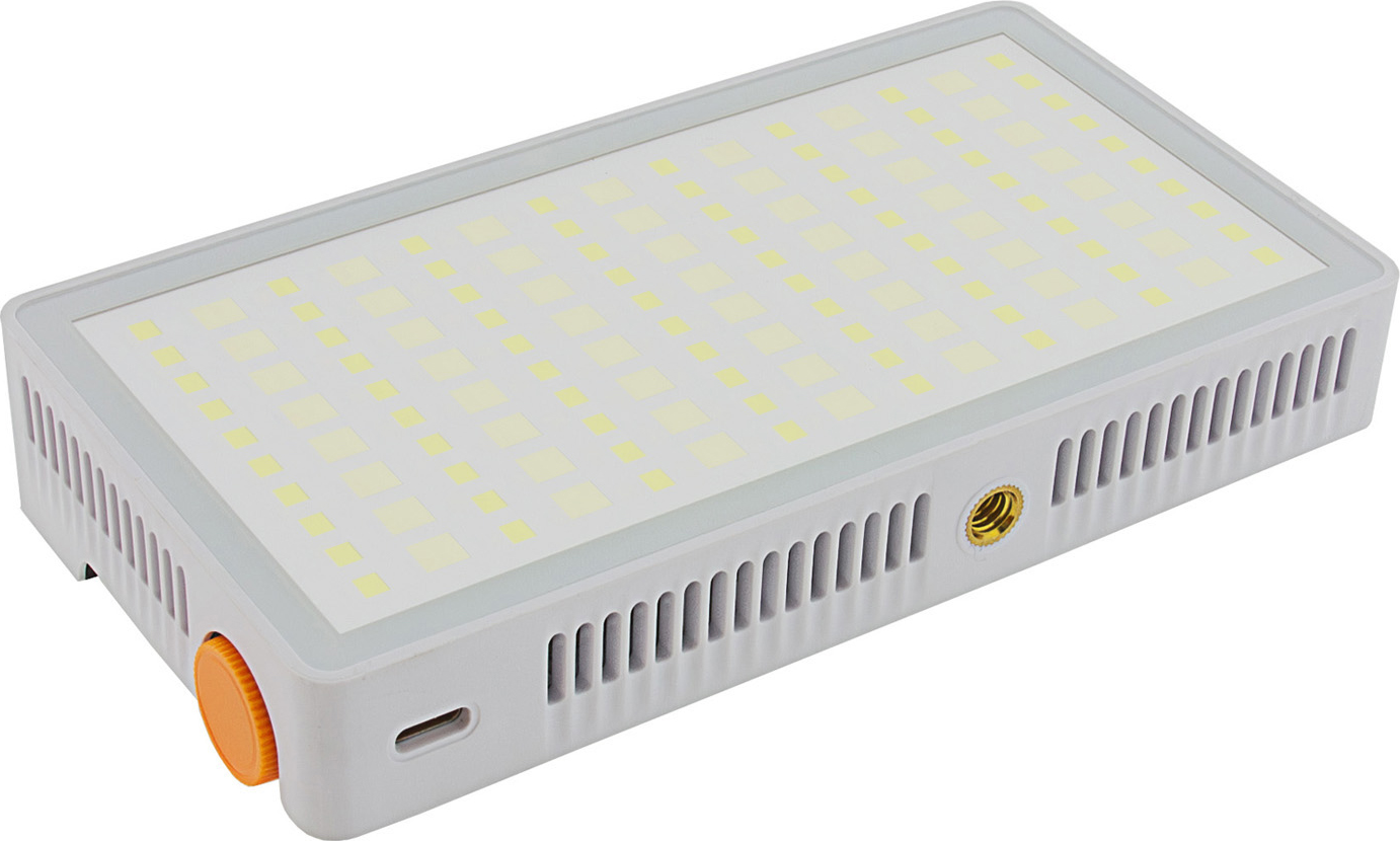 Un panneau lumineux LED rectangulaire blanc avec un bouton de commande orange et des fentes d'aération.